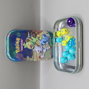 Pokémon TCG Celebrations Mini Tin ONLY+Dice Galar 2012 Scorbunny Grookey Sobble